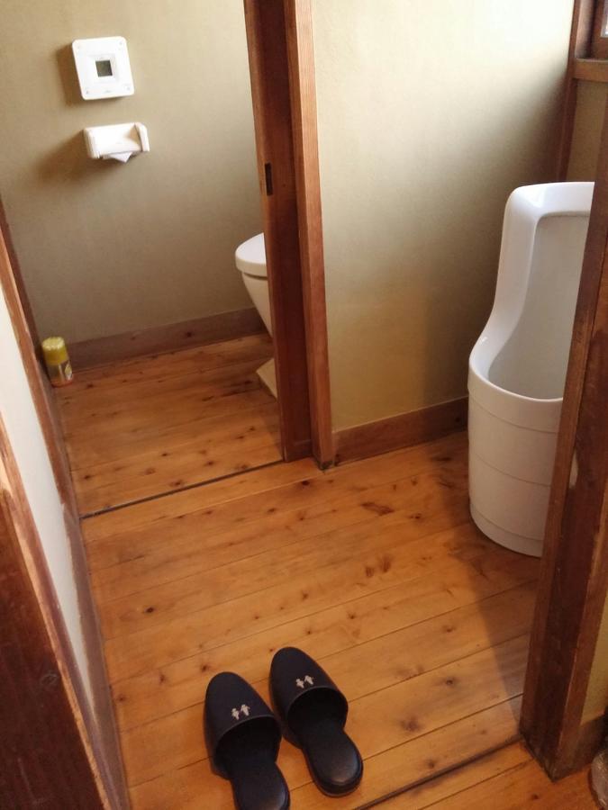 Guest House Yukari Tsuru Экстерьер фото