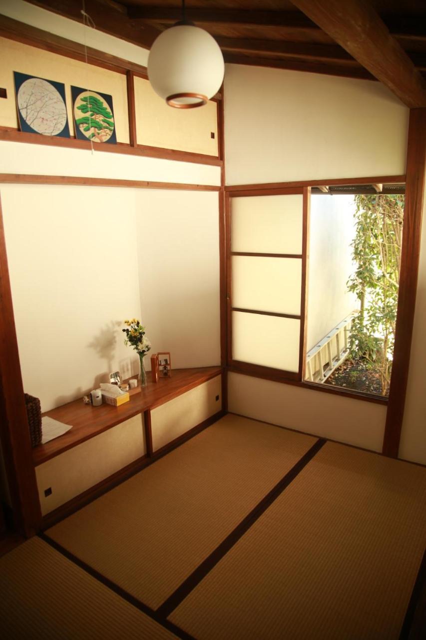 Guest House Yukari Tsuru Экстерьер фото